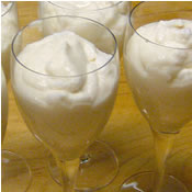 Mousse di ricotta con miele di castagno