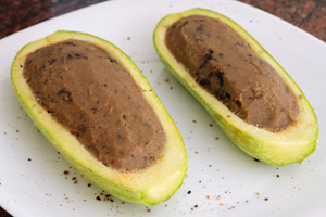 Barchette di zucchine ripiene di verdure alle erbe