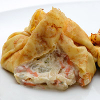 Fagottini di crepes ripieni di ricotta e verdure