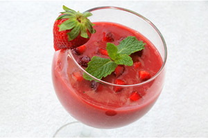 Gazpacho di fragole alla menta