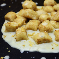 Gnocchi alla cannella con crema di zola e noci