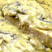 Pollo con salsa ai funghi e senape