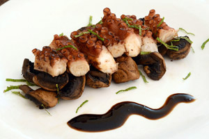Polpo con funghi alla menta e balsamico