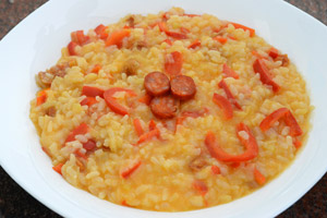 Risotto peperoni, porri e salsiccia