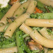 Sedanini con cozze e broccoli