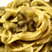 Spaghetti con melanzane all'aglio