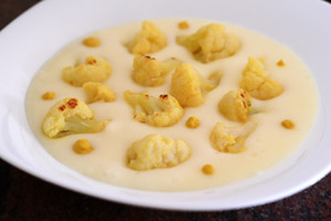 Vellutata di patate allo yogurt con cavolfiori alla senape