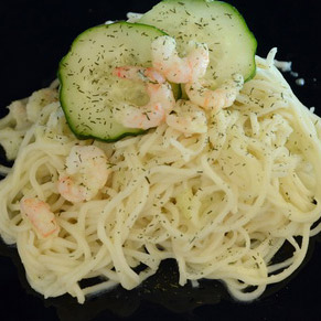 Vermicelli in salsa tzatziki e gamberetti all'aneto