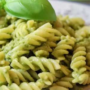 Pasta con crema di zucchine e philadelphia