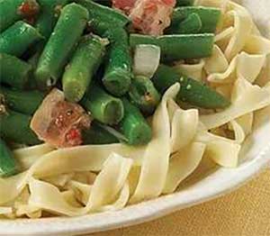 Pasta con fagiolini e speck