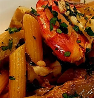 Pasta con gamberi e carciofi