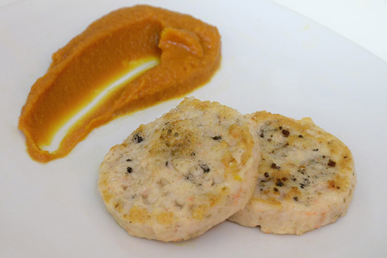 Hamburger Di Gamberi Al Profumo Di Cocco Con Crema Di Zucca Al Curry