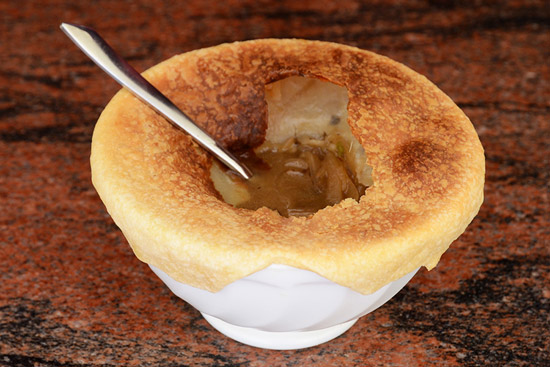 Zuppa di cipolle in crosta